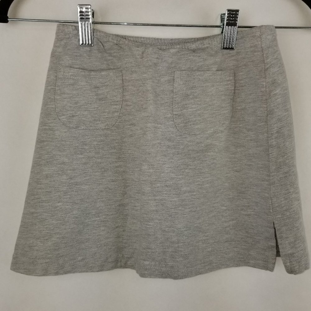 KRU Skort Size 8 Gray